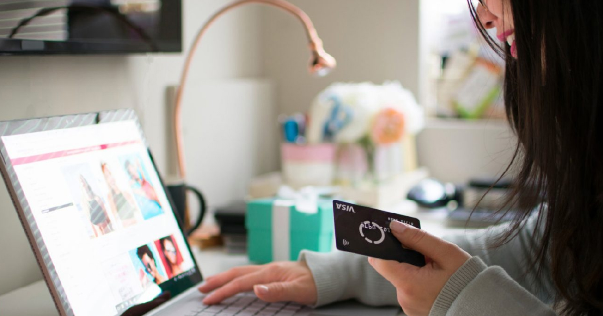 convert shoppers conversational ai