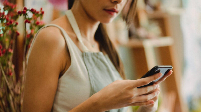 Mobile Commerce Search: 3 Opportunities to Improve Product Discovery